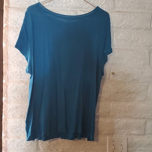 Top - Picture 2 of 2